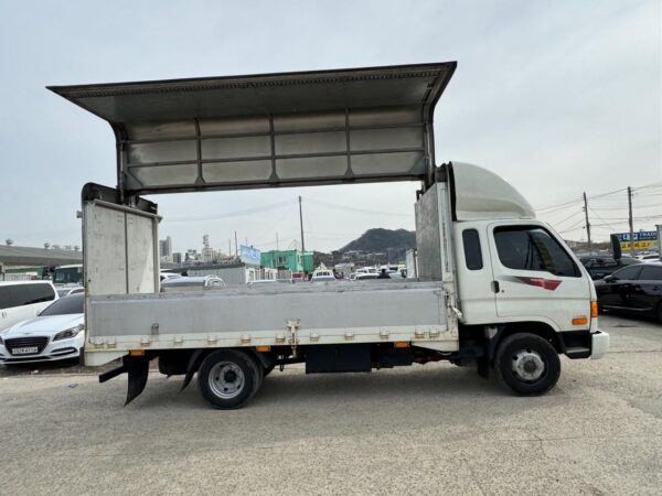 2011 HYUNDAI MIGHTY 3.5 TON WING BODY - Image 2