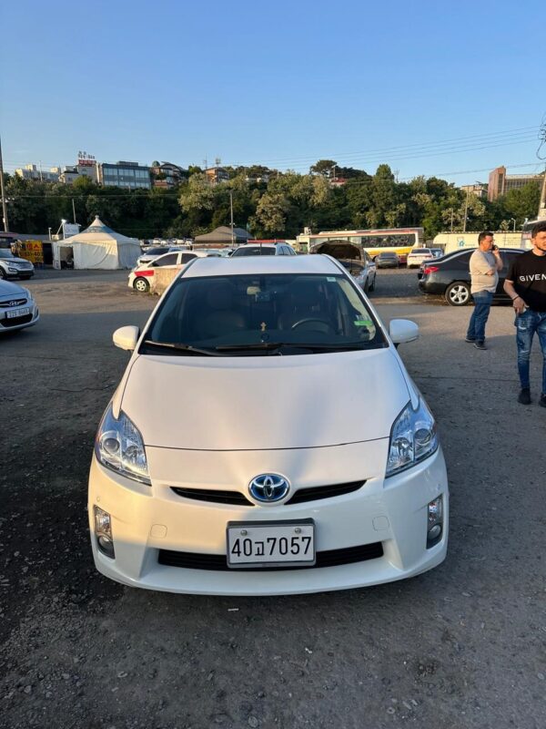 2011 TOYOTA PRIUS WHITE