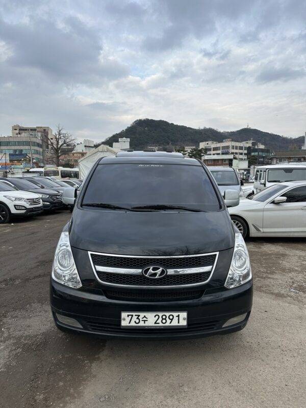 2011 HYUNDAI GRAND STAREX CVX