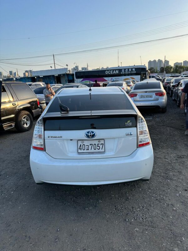 2011 TOYOTA PRIUS WHITE - Image 4