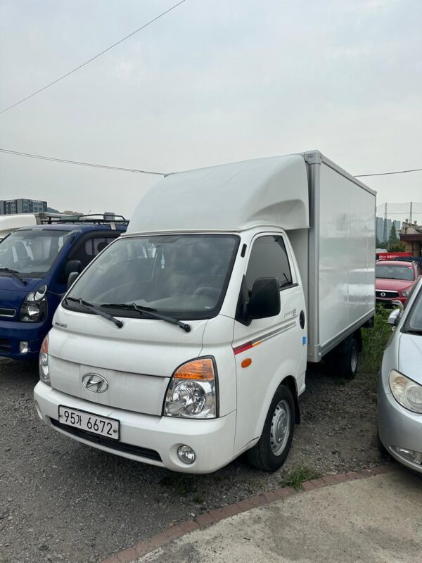 2012 HYUNDAI PORTER II 1 TON BOX - Image 5