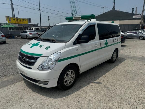 2013 HYUNDAI GRAND STAREX AMBULANCE - Image 3