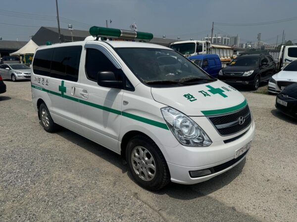 2013 HYUNDAI GRAND STAREX AMBULANCE - Image 4