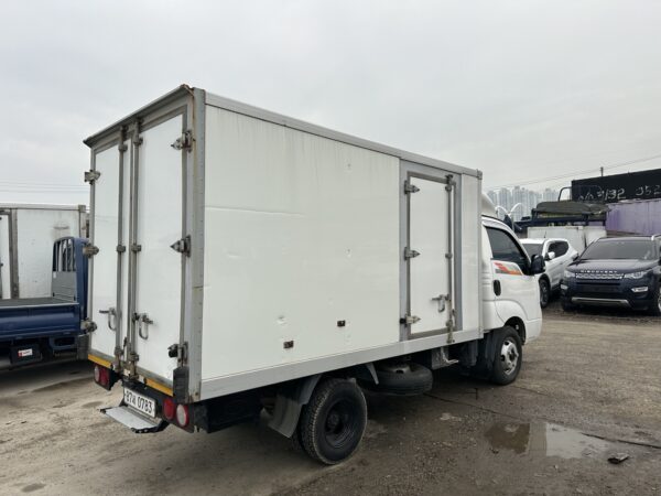 2018 KIA BONGO III 1.2 TON ICE BOX - Image 13