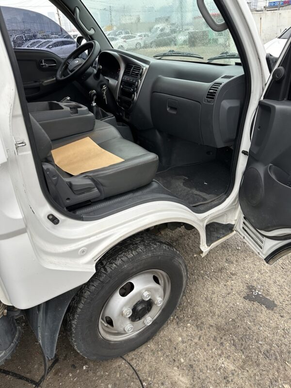 2018 KIA BONGO III 1.2 TON ICE BOX - Image 4