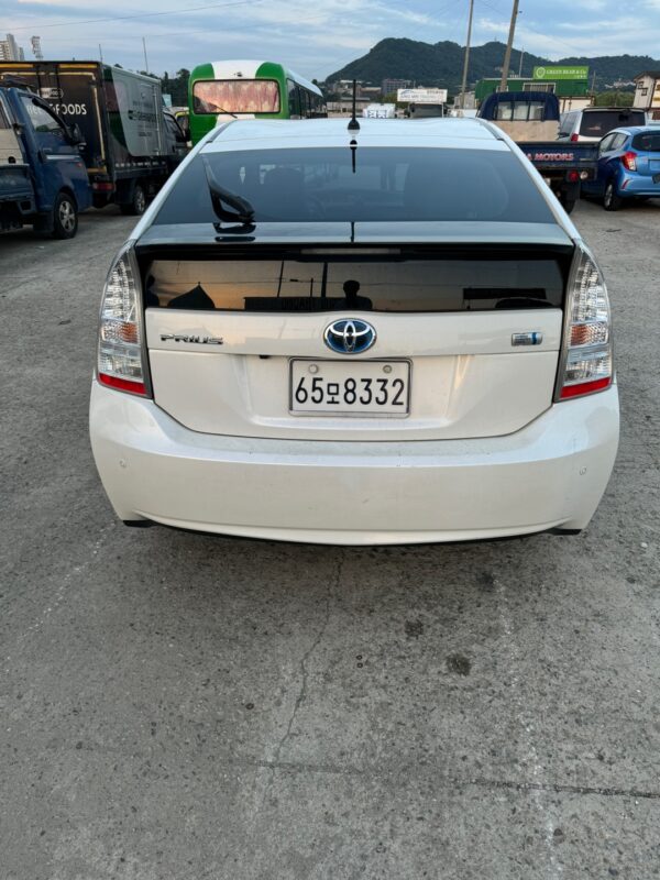 2011 TOYOTA PRIUS WHITE 3 - Image 10