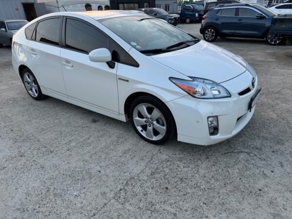 2011 TOYOTA PRIUS WHITE 3 - Image 12