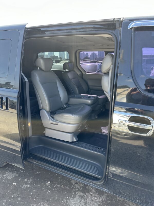 2012 HYUNDAI GRAND STAREX BLACK - Image 13