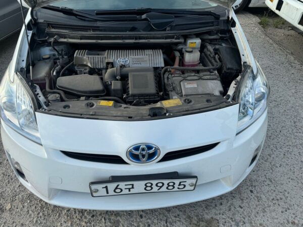 2011 TOYOTA PRIUS WHITE 2 - Image 10