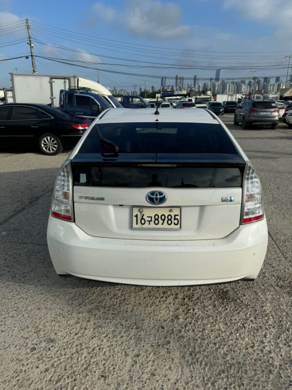 2011 TOYOTA PRIUS WHITE 2 - Image 4