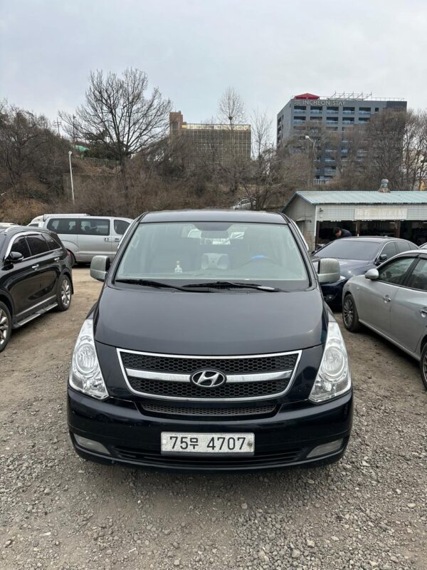 2013 HYUNDAI GRAND STAREX