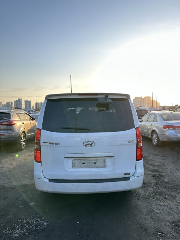 2012 HYUNDAI GRAND STAREX WHITE - Image 4