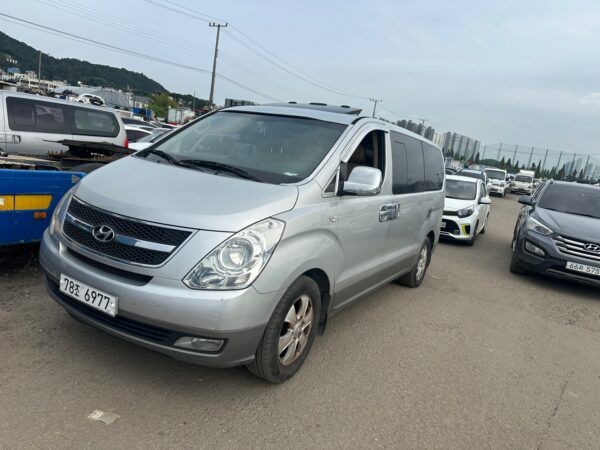 2010 HYUNDAI GRAND STAREX SILVER HVX 2 - Image 13