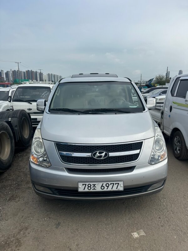 2010 HYUNDAI GRAND STAREX SILVER HVX 2