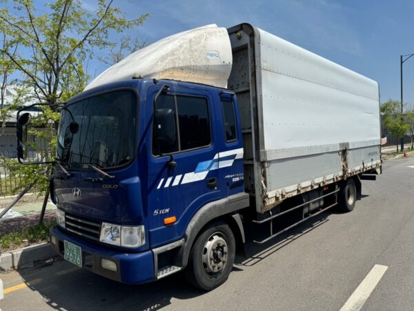 2005 HYUNDAI 5 TON WING BODY BLUE