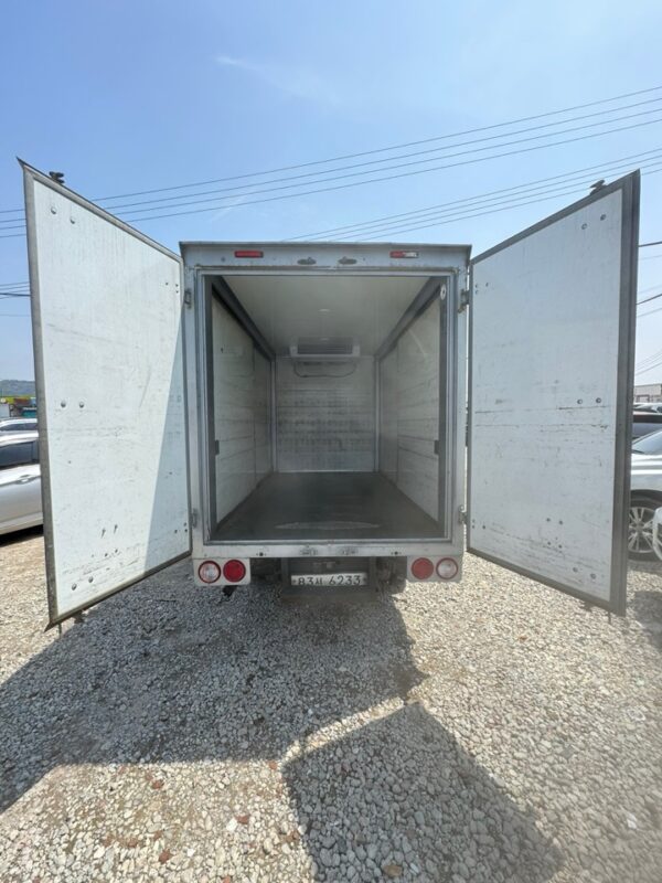 2020 KIA BONGO III 1.2 TON ICE BOX - Image 13