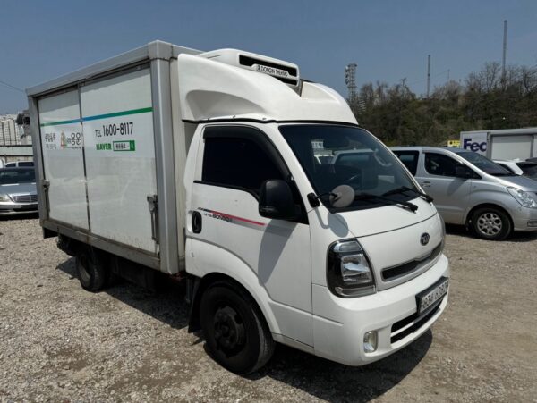 2020 KIA BONGO III 1.2 TON ICE BOX - Image 3