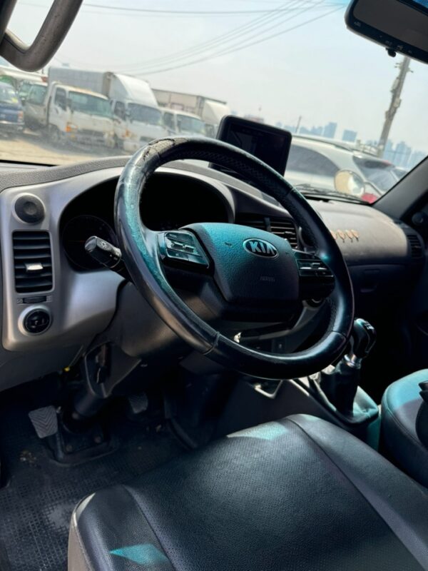 2020 KIA BONGO III 1.2 TON ICE BOX - Image 8