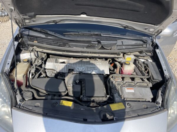 Toyota Prius  2011 Silver      (52) - Image 13