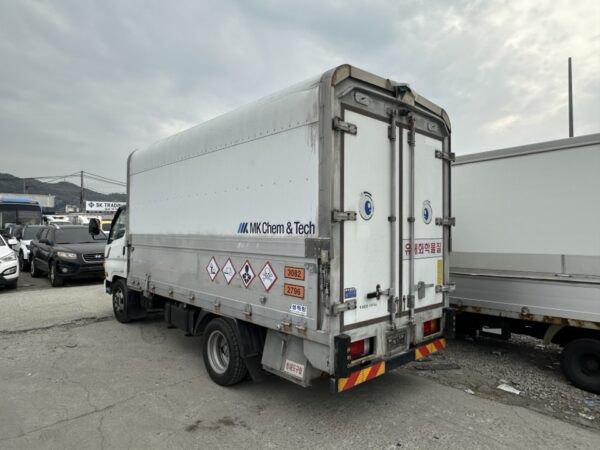 2008 Hyundai mighty wing body 2 ton     (55) - Image 5