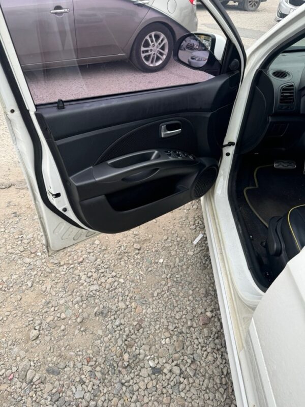 2011 Kia morning white      (54) - Image 6