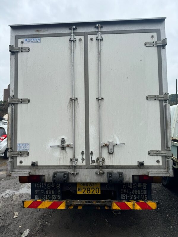 2010 Hyundai mighty ice Box white 3.5t      (54) - Image 6