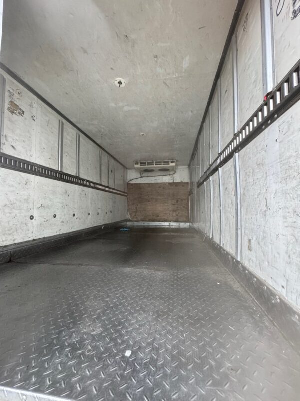 2010 Hyundai mighty ice Box white 3.5t      (54) - Image 11
