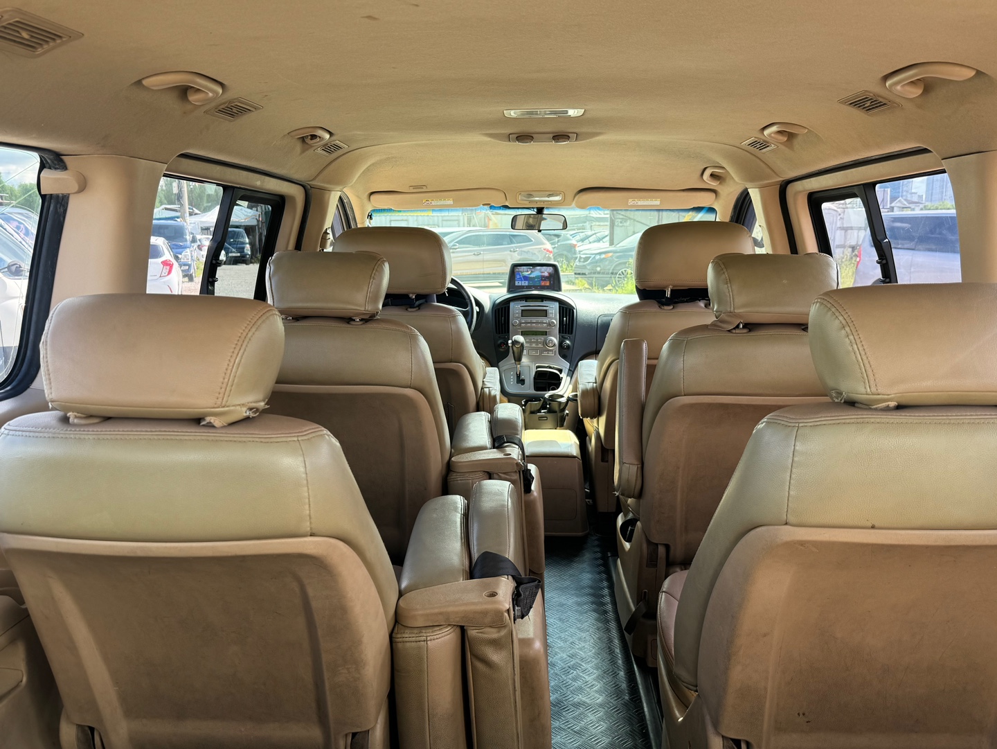 Hyundai GRAND STAREX 2011 - Image 6
