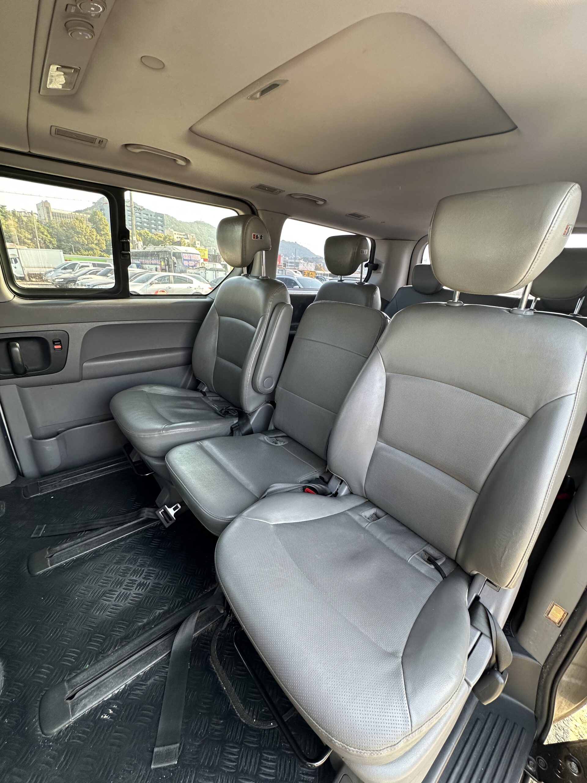 Hyundai GRAND STAREX VGT 2016 - Image 4