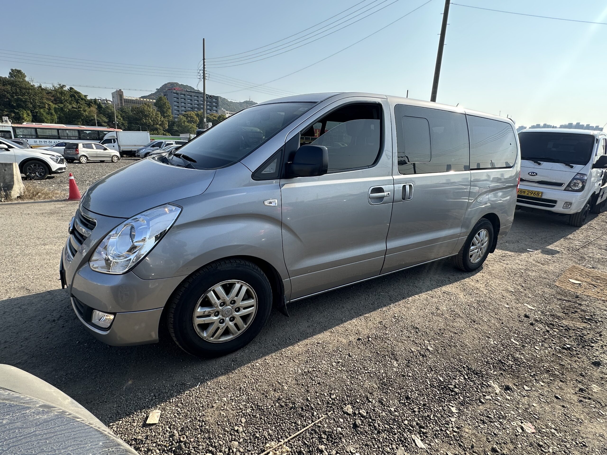Hyundai GRAND STAREX VGT 2016 - Image 13